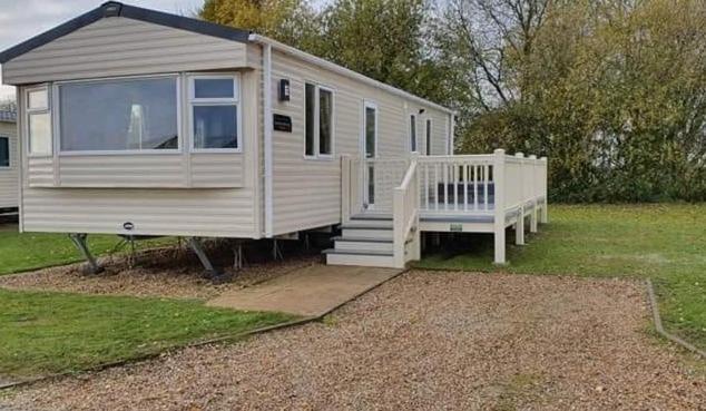 Ksr Hot Tub Holiday Home At Tattershall Lakes 외부 사진